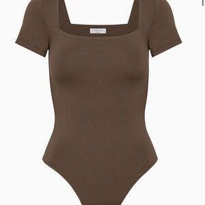 Aritzia contour squareneck short sleeve bodysuit